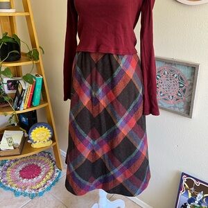 wool plaid midi skirt ☕️
